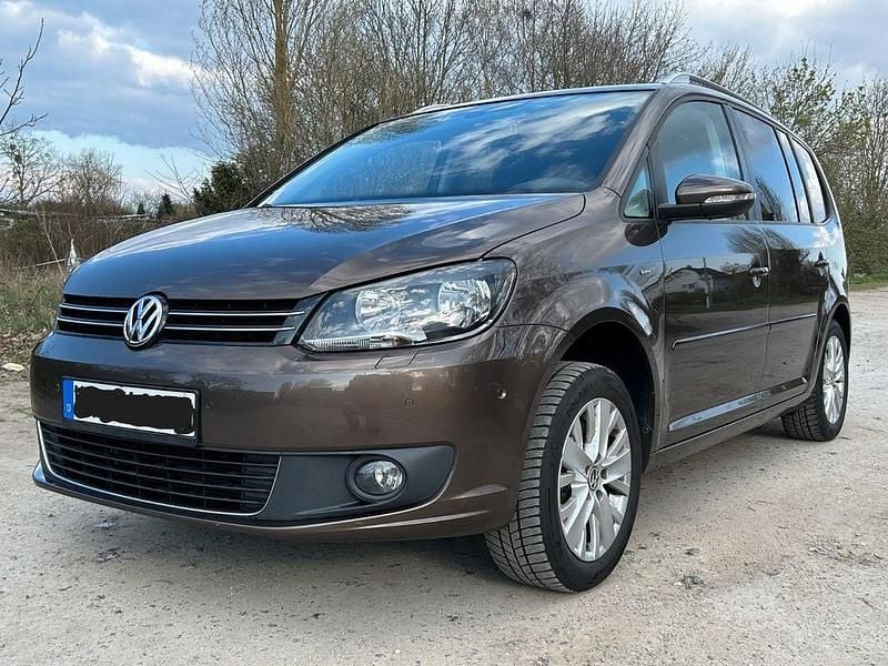 Braun Gebraucht 2013 VW Touran Life Van / Kleinbus | 8.000 € (Superpreis) - Bild 1/4