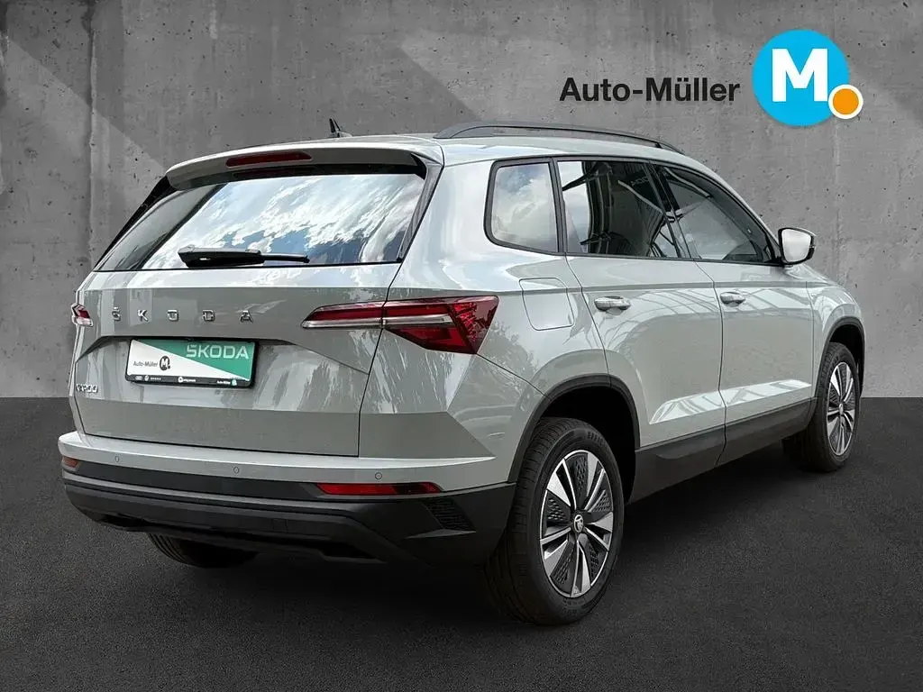 Gebraucht Skoda Karoq Tour 150 PS (110 kW) 2023 Steelgrau SUV