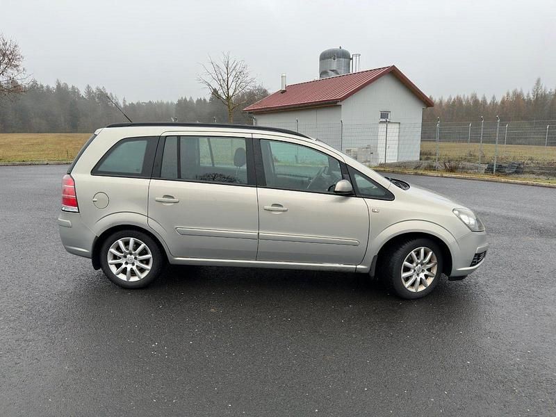 Gebraucht Opel Zafira 150 PS (110 kW) 2005 Grau Van / Kleinbus