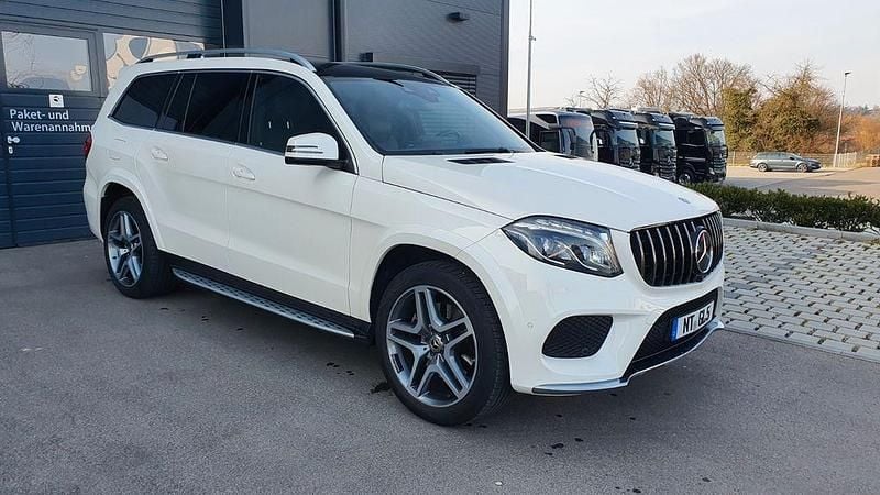Weiß Gebraucht 2018 Mercedes GLS400 AMG line SUV | 44.000 € - Bild 1/4