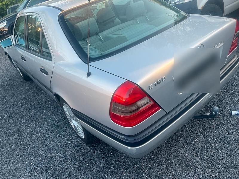 Usata Mercedes 180 2016 Argento Berlina