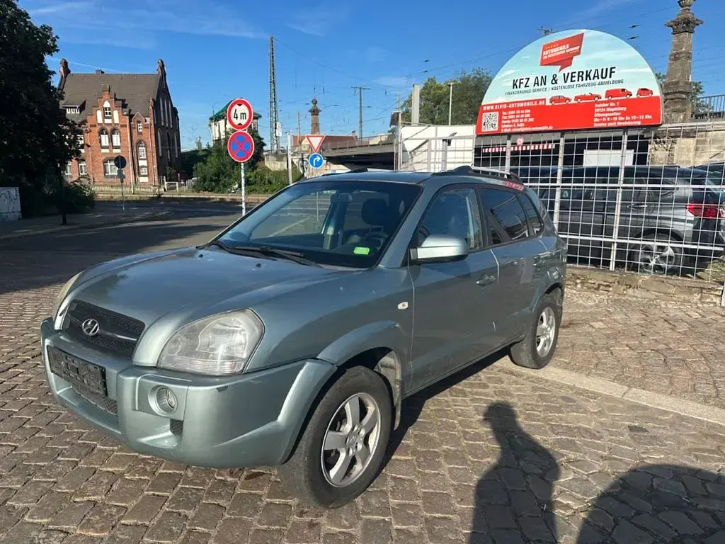 Gebraucht Hyundai Tucson GLS 141 PS (103 kW) 2007 Silber SUV