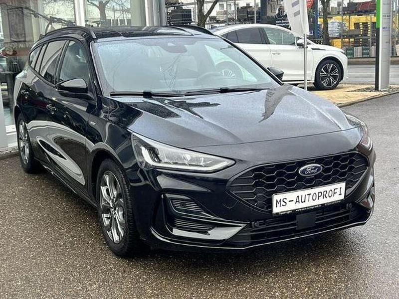 Gebraucht Ford Focus ST-Line X 125 PS (91 kW) 2023 Obsidianschwarz metallic (metallic) Kombi