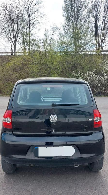 Second-hand VW Fox 75 CP (55 kW) 2006 Negru Hatchback