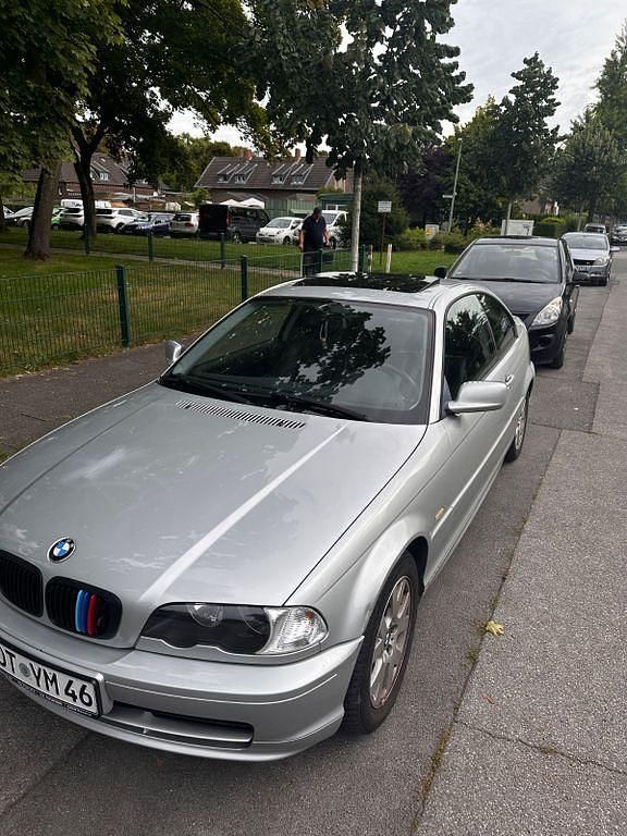 Gebraucht BMW 318 Sport Line 150 PS (110 kW) 2001 Silber Coupé