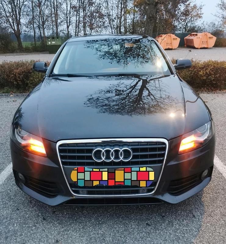 Schwarz Gebraucht 2025 Audi A4 Comfort Limousine | 9.999 € - Bild 1/3