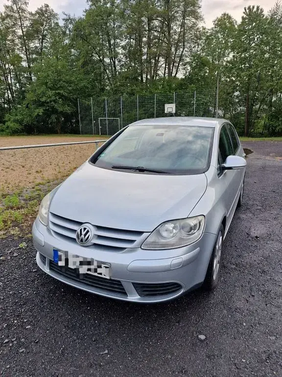 Gebraucht VW Golf Plus Cross Comfortline 140 PS (102 kW) 2008 Silber Van / Kleinbus