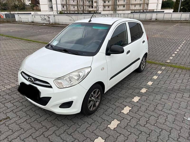 Gebraucht Hyundai i10 Classic 69 PS (50 kW) 2011 Weiß Kleinwagen