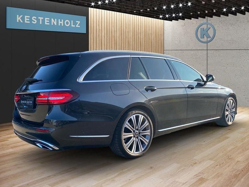 Gebraucht Mercedes E400 Exclusive 330 PS (242 kW) 2022 Lack graphitgrau Kombi