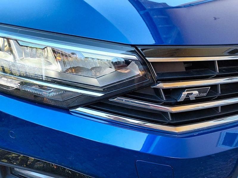 Blau Gebraucht 2022 VW Passat Business Kombi | 27.500 € (Etwas zu teuer) - Bild 1/4