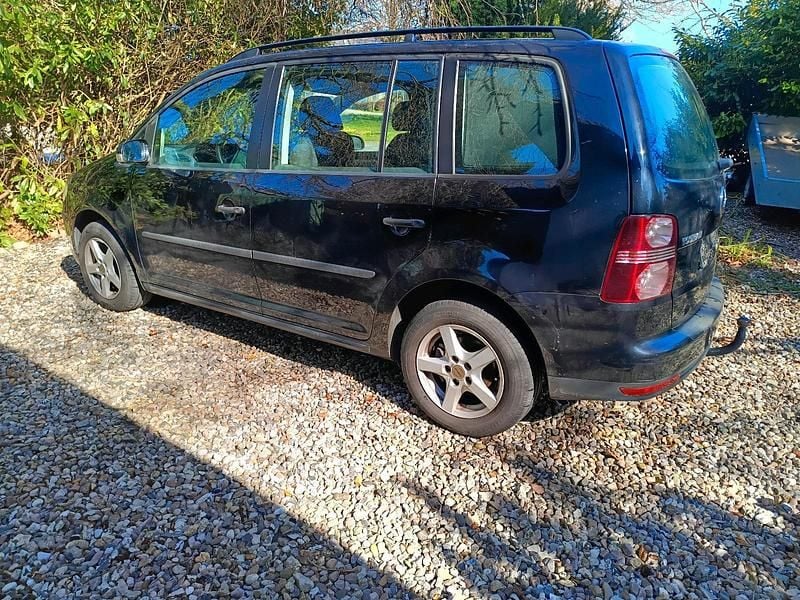 Gebraucht VW Touran 102 PS (75 kW) 2007 Schwarz Van / Kleinbus