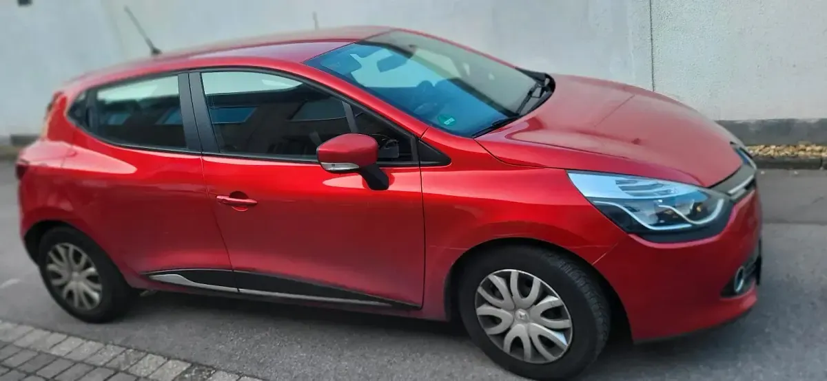 Gebraucht Renault Clio 90 PS (66 kW) 2014 Rot Kleinwagen