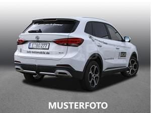 Neu MG ZS Luxury 197 PS (144 kW) 2026 Grün (emerald green (grün)) SUV