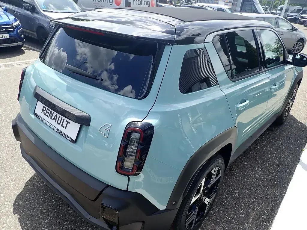 Neu Renault 4 E-Tech Komfort 110 kW (150 PS) 2026 Hautsdefrancegrün, black pe SUV