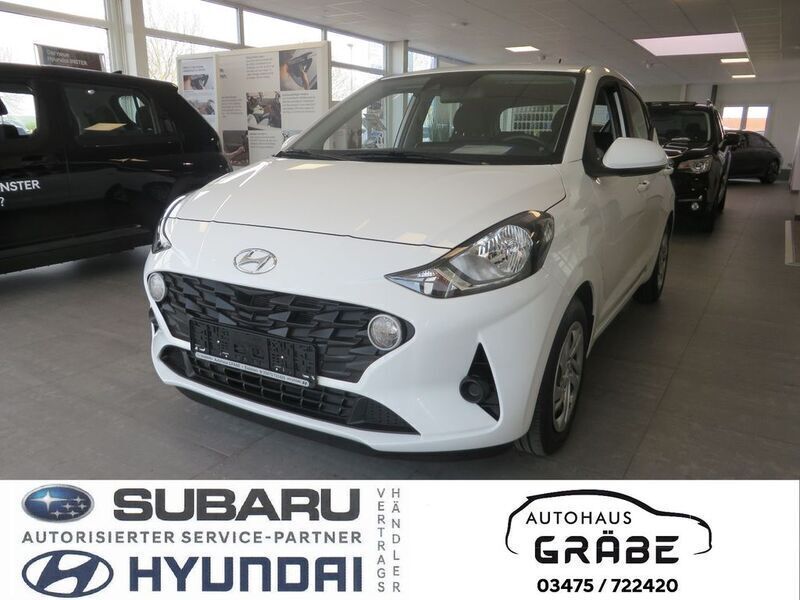 Weiß Gebraucht 2021 Hyundai i10 Classic Kleinwagen | 14.490 € (Fairer Preis) - Bild 1/4