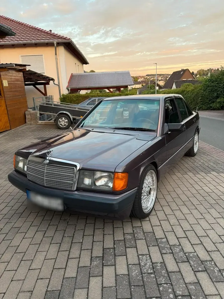 Gebraucht Mercedes 190 118 PS (86 kW) 1990 Andere farben Limousine