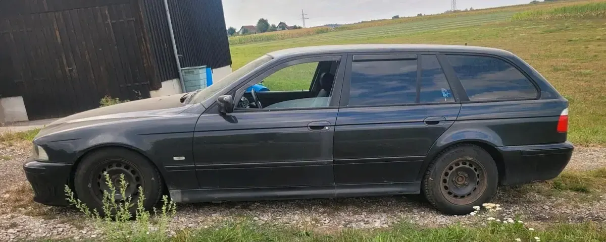 Gebraucht BMW 525 192 PS (141 kW) 2001 Schwarz Kombi