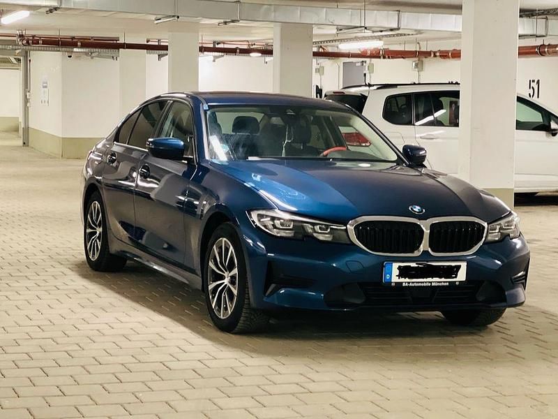 Gebraucht BMW 320e Advantage 204 PS (150 kW) 2021 Blau Limousine