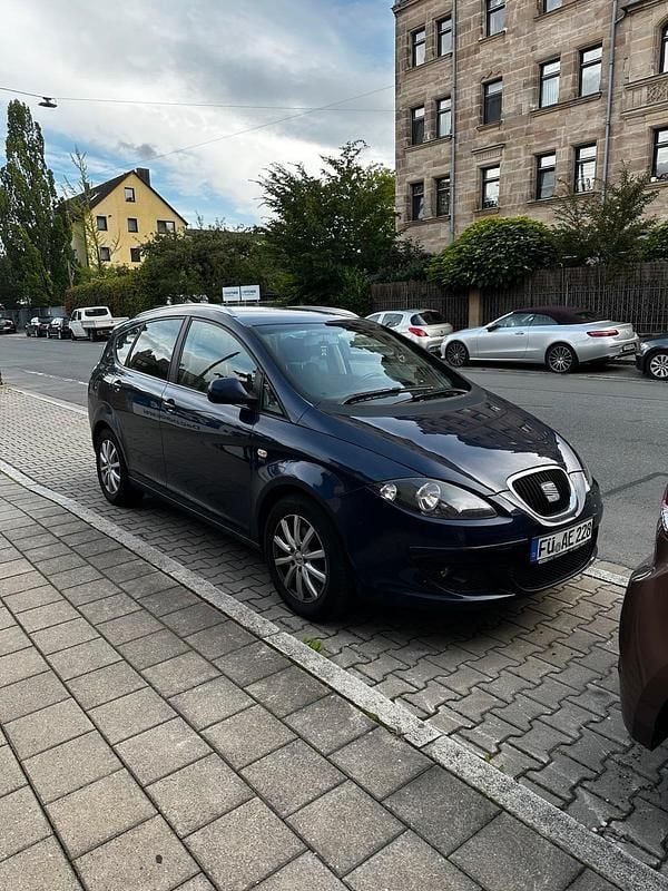 Blau Gebraucht 2007 Seat Altea XL Van / Kleinbus | 2.750 € (Fairer Preis) - Bild 1/4