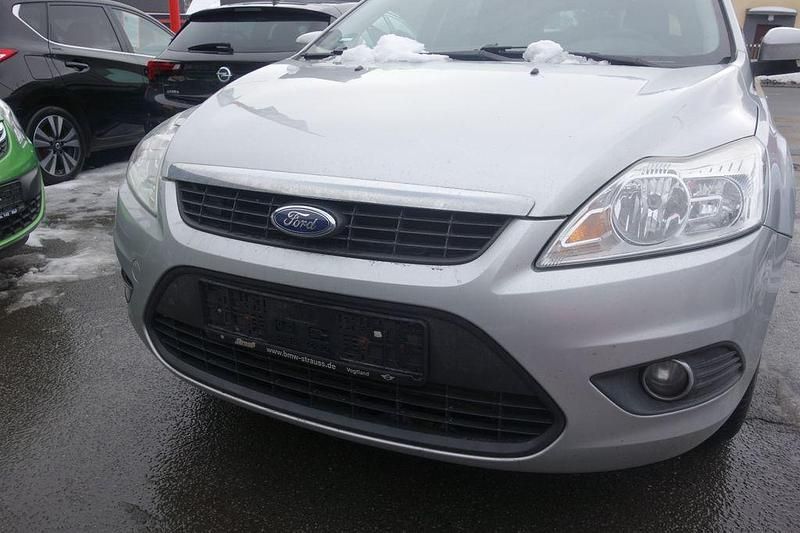 Używany Ford Focus Viva 109 KM (80 kW) 2010 Srebrny Kombi
