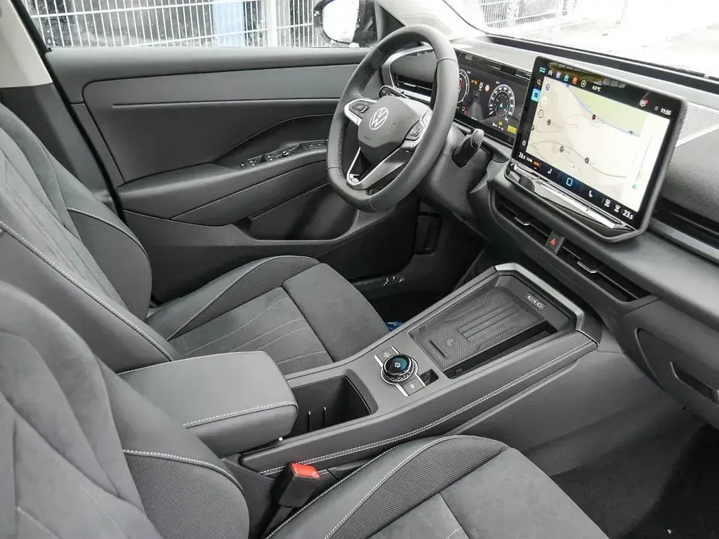 Neu VW T-Roc Style 150 PS (110 kW) 2026 Schwarz SUV