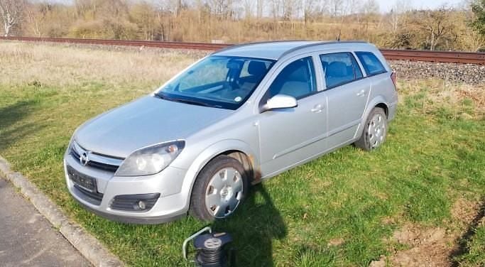 Silber Gebraucht 2007 Opel Astra Kombi | 400 € (Guter Preis) - Bild 1/4