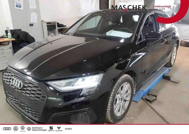 Brillantschwarz Gebraucht 2020 Audi A3 Sportback Design Kleinwagen | 25.340 € (Guter Preis) - Bild 1/4
