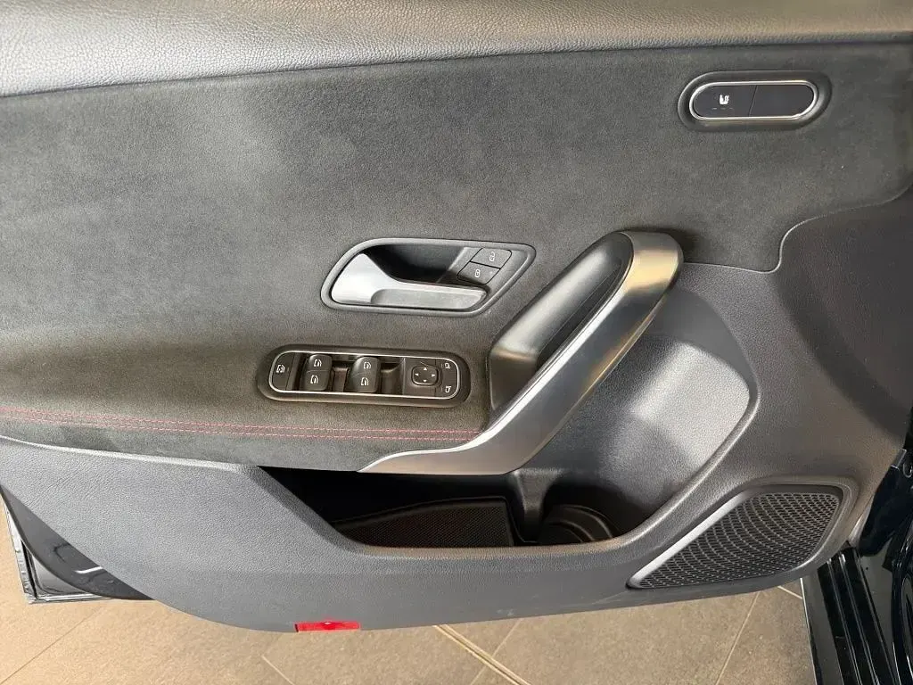 Gebraucht Mercedes A180 AMG 136 PS (100 kW) 2019 Schwarz Limousine