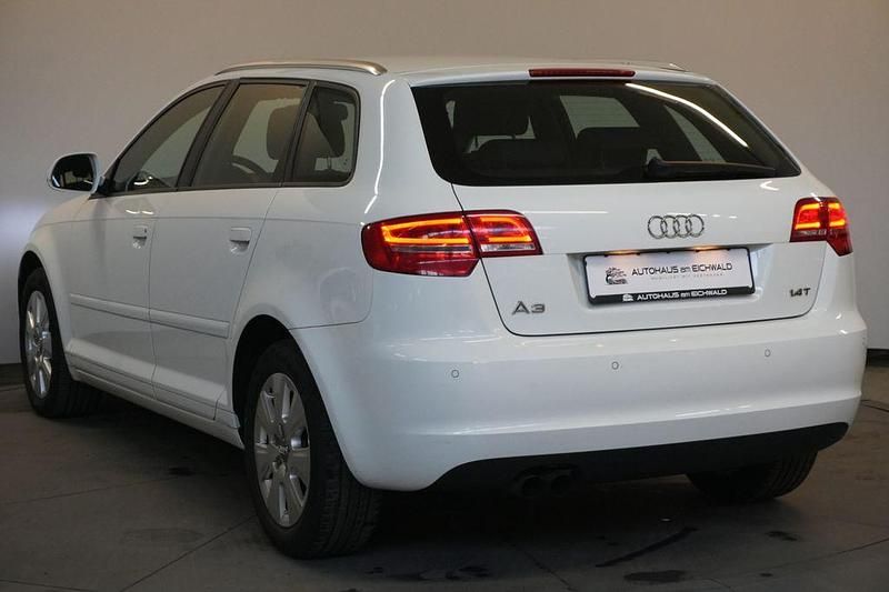 Gebraucht Audi A3 Attraction 125 PS (91 kW) 2010 Weiß Kleinwagen