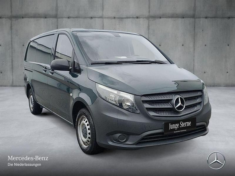 Second-hand Mercedes Vito 136 CP (100 kW) 2019 Verde Van