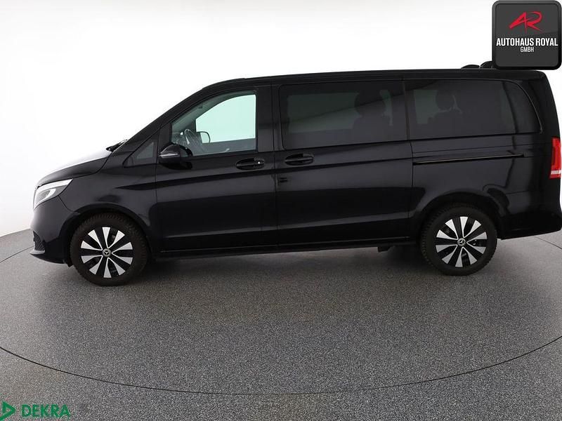 Gebraucht Mercedes V250 190 PS (139 kW) 2021 Obsidianschwarz Van / Kleinbus