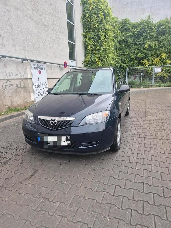 Schwarz Gebraucht 2005 Mazda 2 Kleinwagen | 1.600 € - Bild 1/4