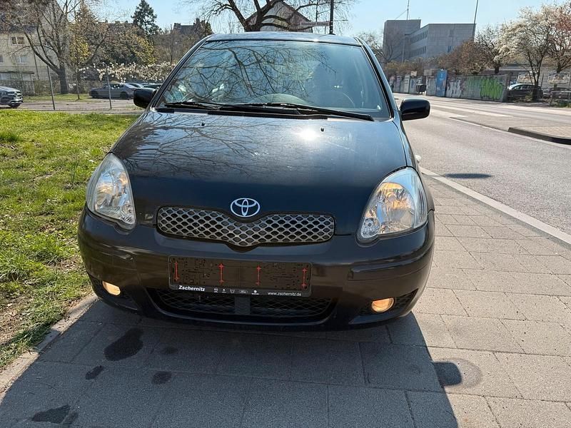 Gebraucht Toyota Yaris 87 PS (63 kW) 2005 Schwarz Kleinwagen
