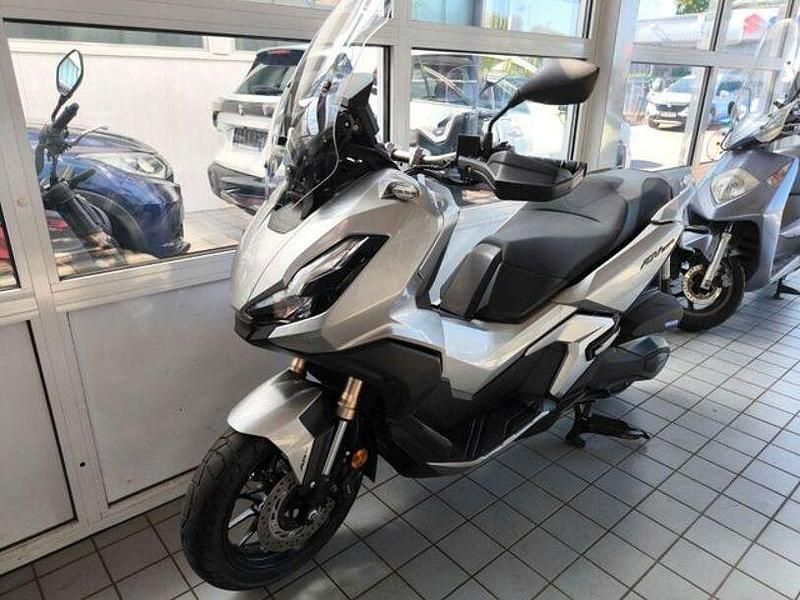 Silber Gebraucht 2023 Honda e Kleinwagen | 4.990 € - Bild 1/3