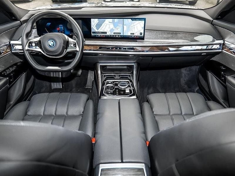 Gebraucht BMW 750e Executive 489 PS (359 kW) 2023 Schwarz Limousine