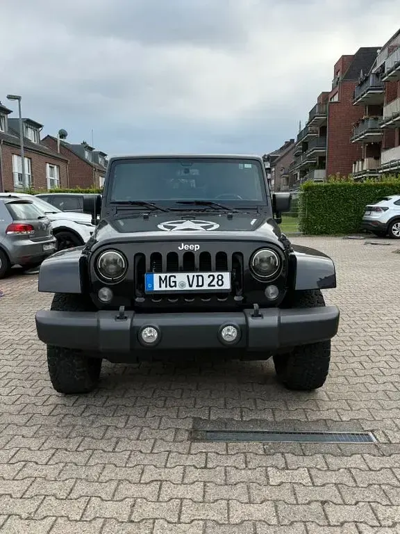 Gebraucht Jeep Wrangler Unlimited Rubicon 284 PS (208 kW) 2015 Schwarz SUV
