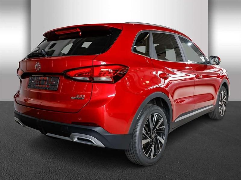 Neu MG ZS Luxury 197 PS (144 kW) 2026 Diamond red metallic SUV