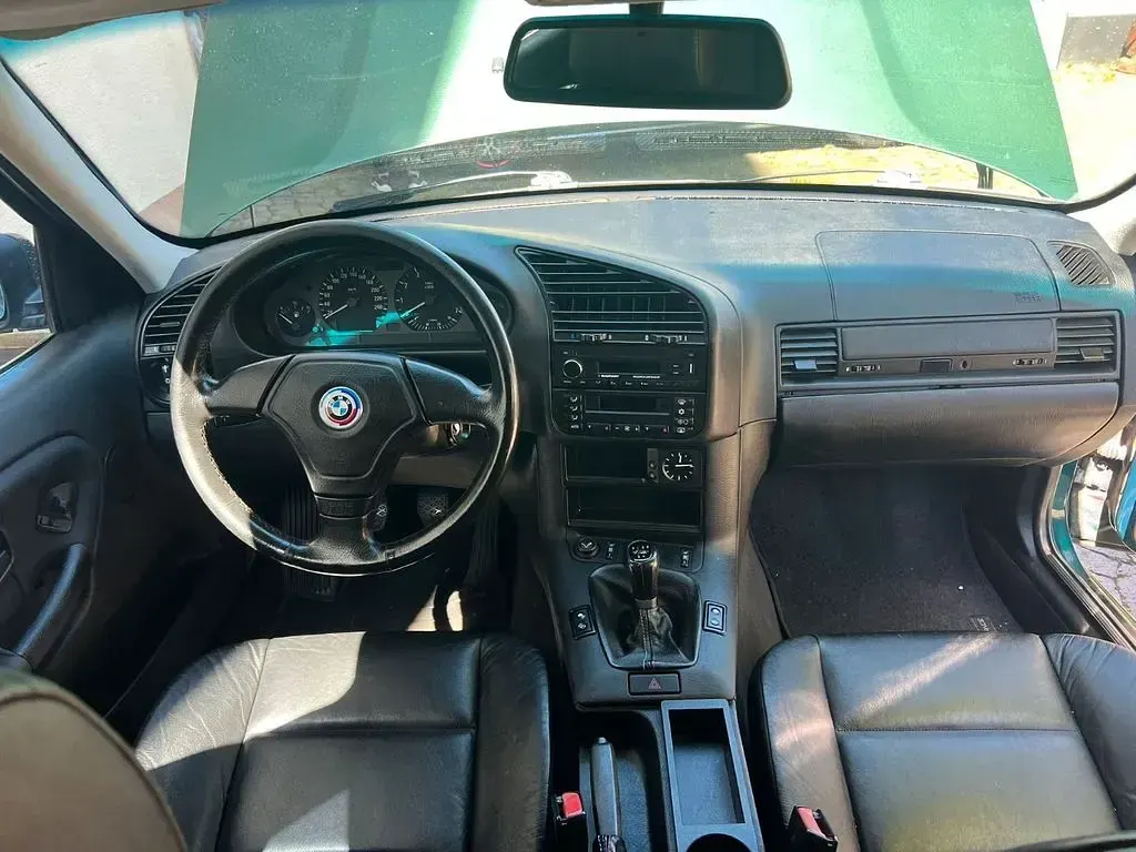 Gebraucht BMW 320 Basis 150 PS (110 kW) 1997 Kombi