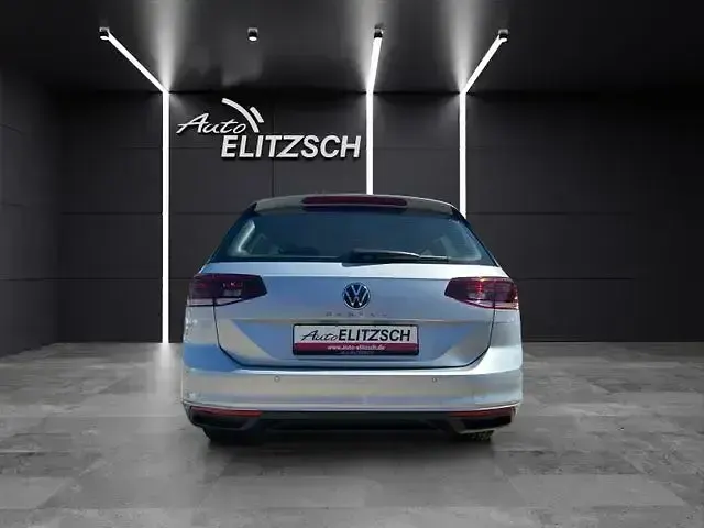 Gebraucht VW Passat Business 150 PS (110 kW) 2022 Scale silver metallic Kombi