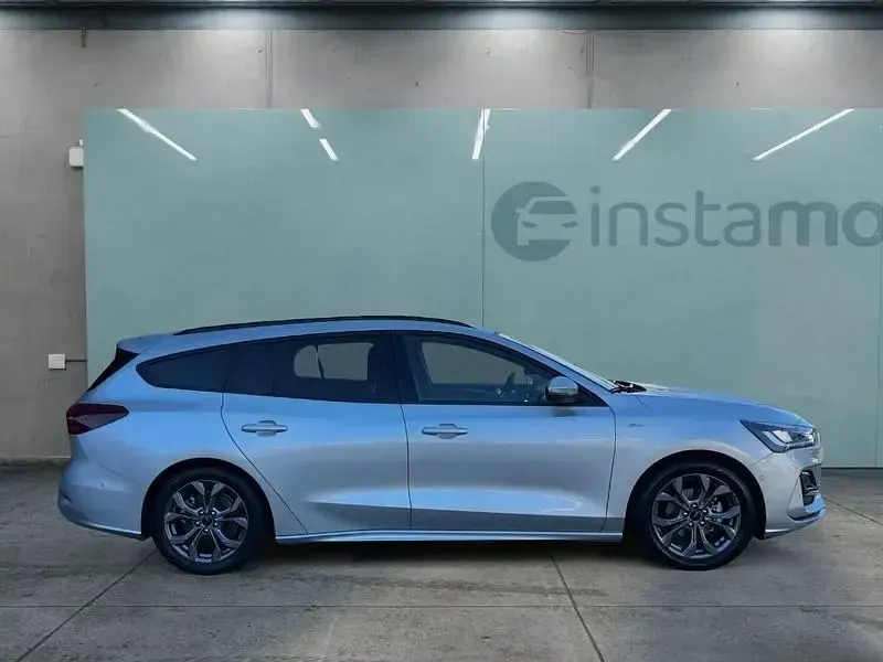 Usado Ford Focus ST-Line X 155 CV (114 kW) 2024 Plateado Familiar