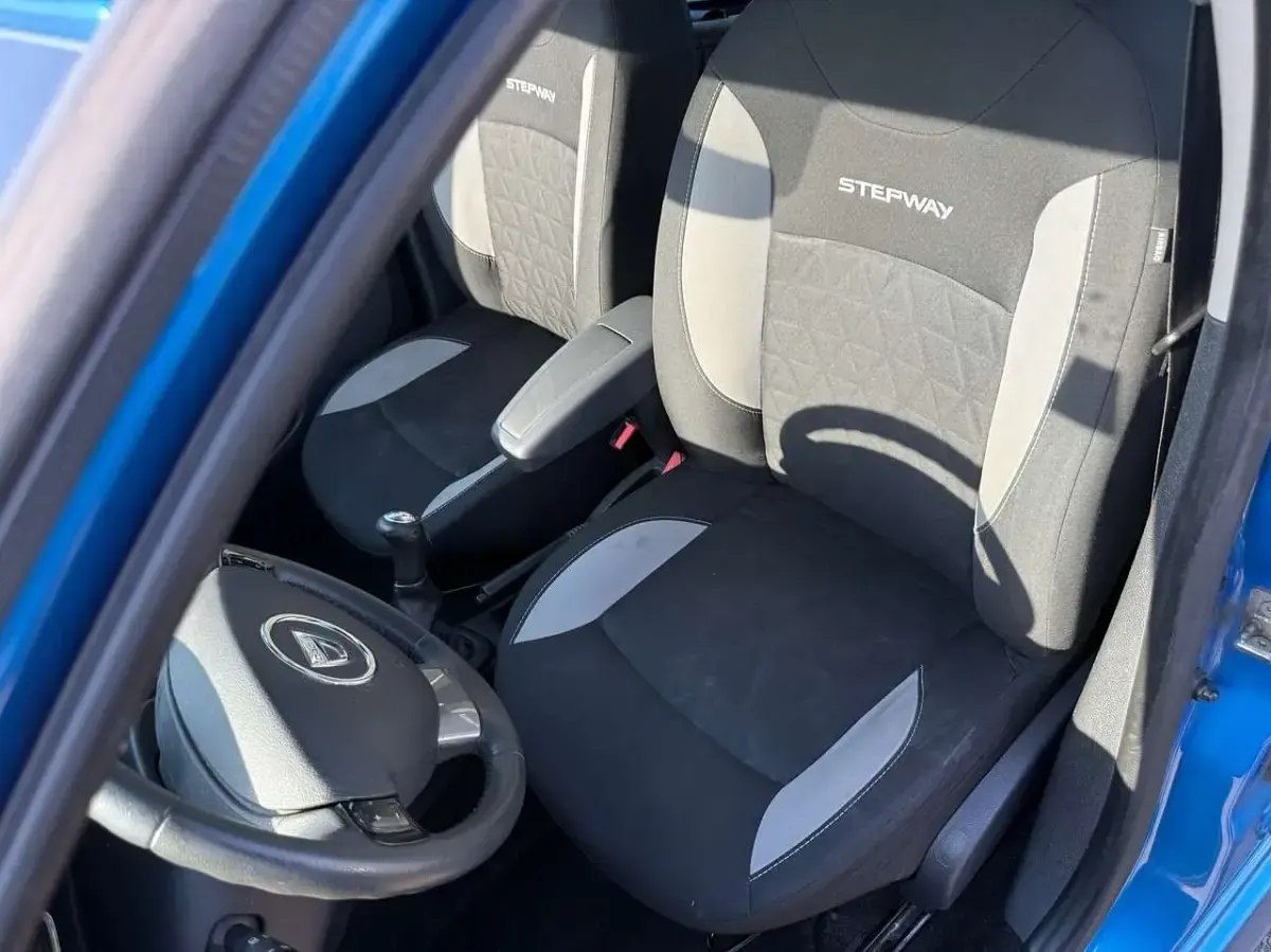 Gebraucht Dacia Sandero Prestige 90 PS (66 kW) 2014 Blau Kleinwagen