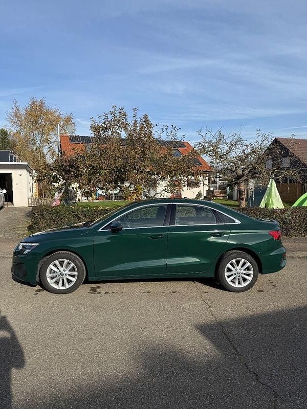 Gebraucht Audi A3 Ambiente 110 PS (80 kW) 2020 Grün Limousine