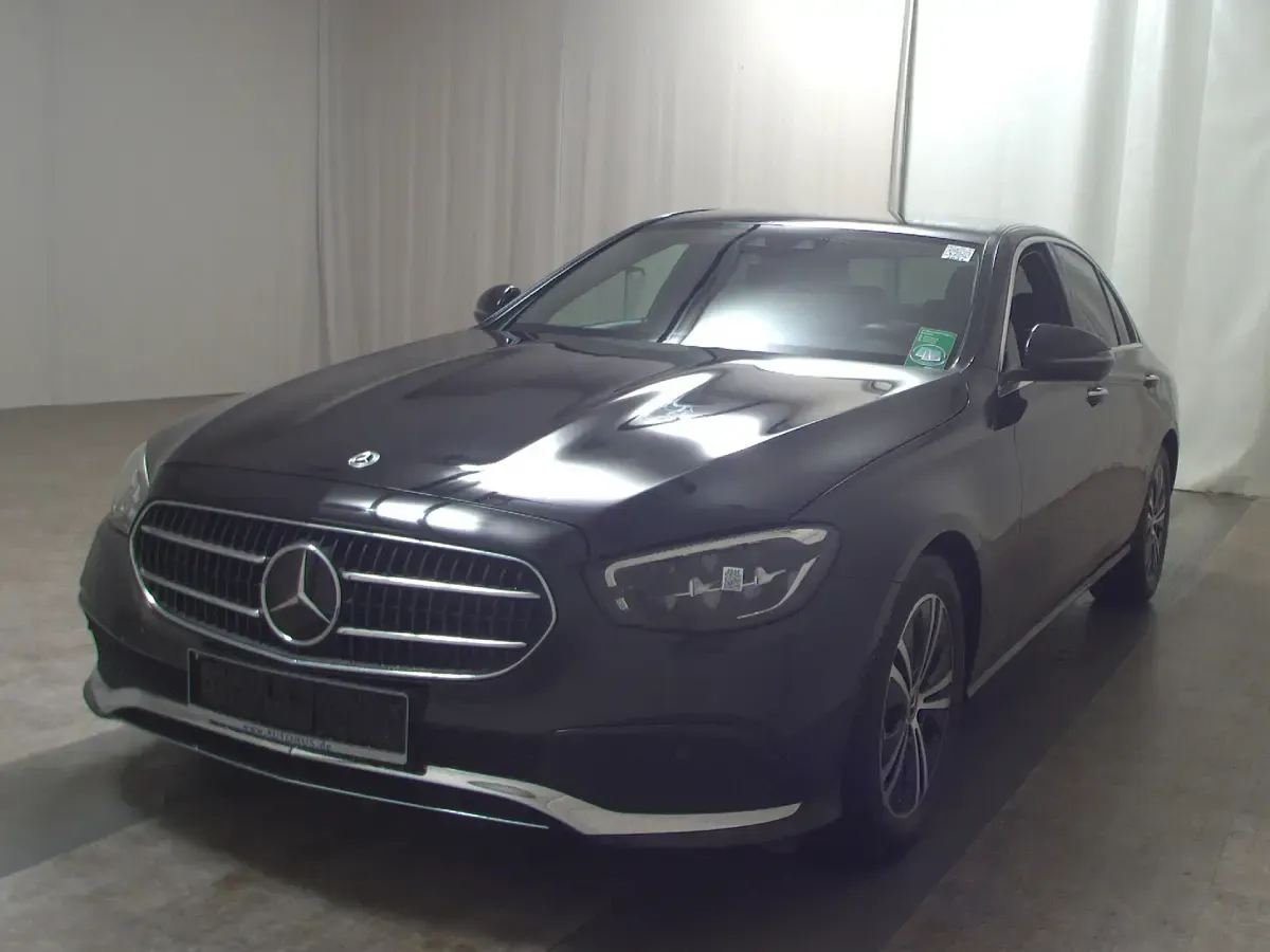 Second-hand Mercedes E220 Avantgarde 194 CP (142 kW) 2021 Negru Berlinǎ