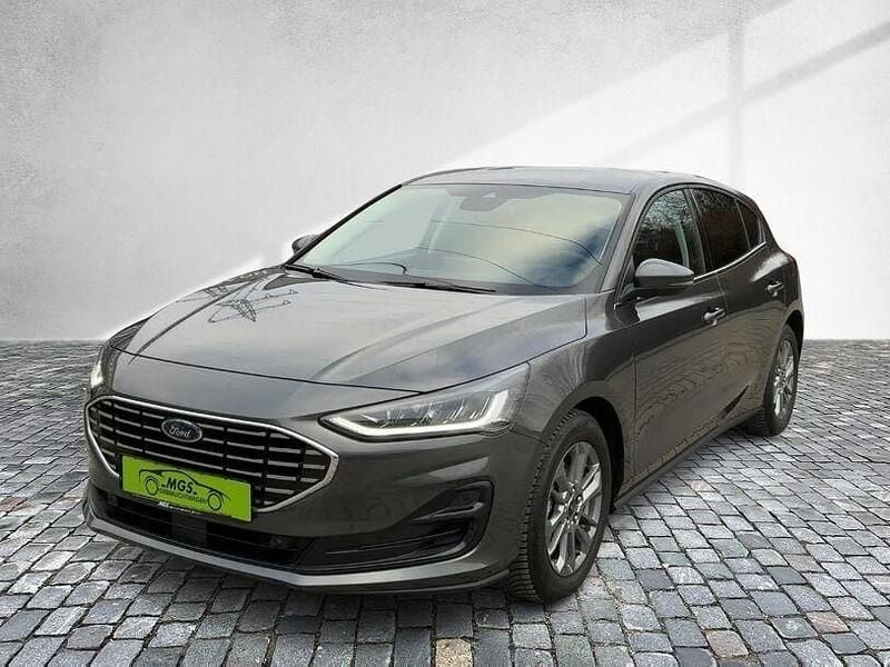 Gebraucht Ford Focus Titanium 125 PS (91 kW) 2024 Magnetic metallic Limousine