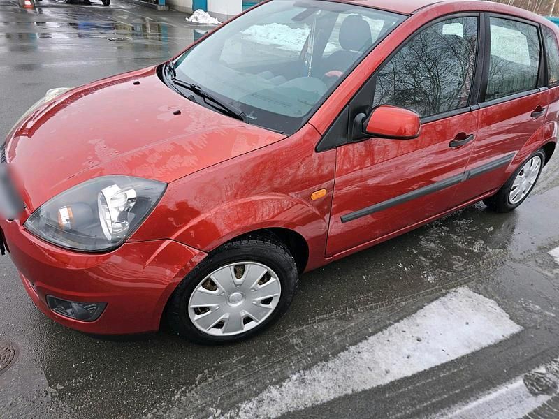 Gebraucht Ford Fiesta 80 PS (58 kW) 2007 Orange Kleinwagen