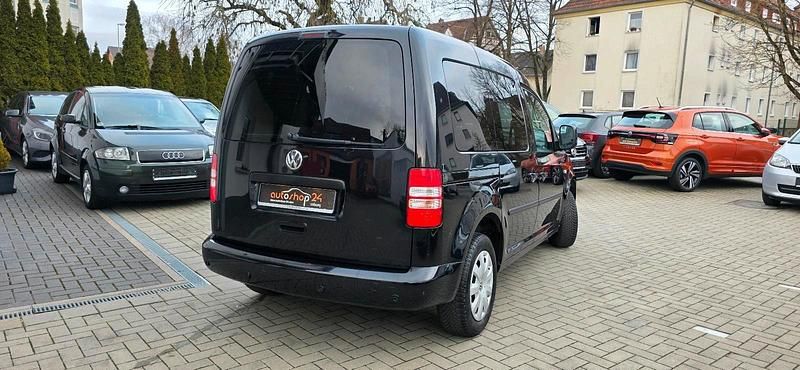 Gebraucht VW Caddy Trendline 102 PS (75 kW) 2011 Schwarz Van / Kleinbus