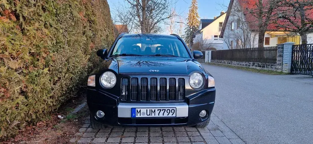 Gebraucht Jeep Compass 170 PS (125 kW) 2009 Schwarz SUV
