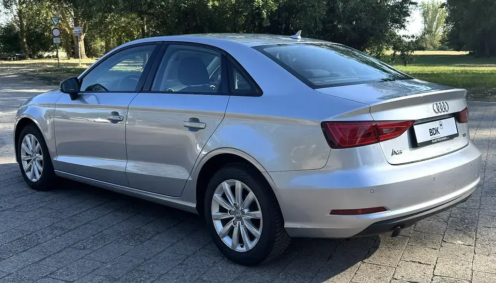 Gebraucht Audi A3 Ambiente 110 PS (80 kW) 2016 Silber Limousine