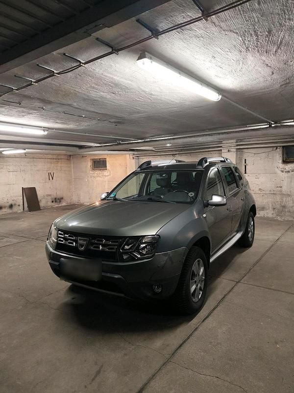 Gebraucht Dacia Duster 106 PS (77 kW) 2015 Grün SUV