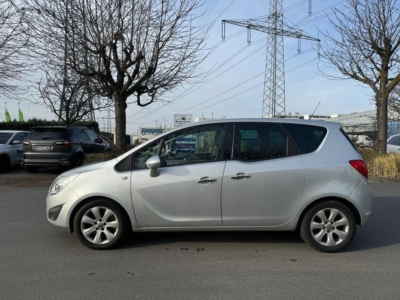 Gebraucht Opel Meriva Innovation 110 PS (80 kW) 2012 Silber Van / Kleinbus